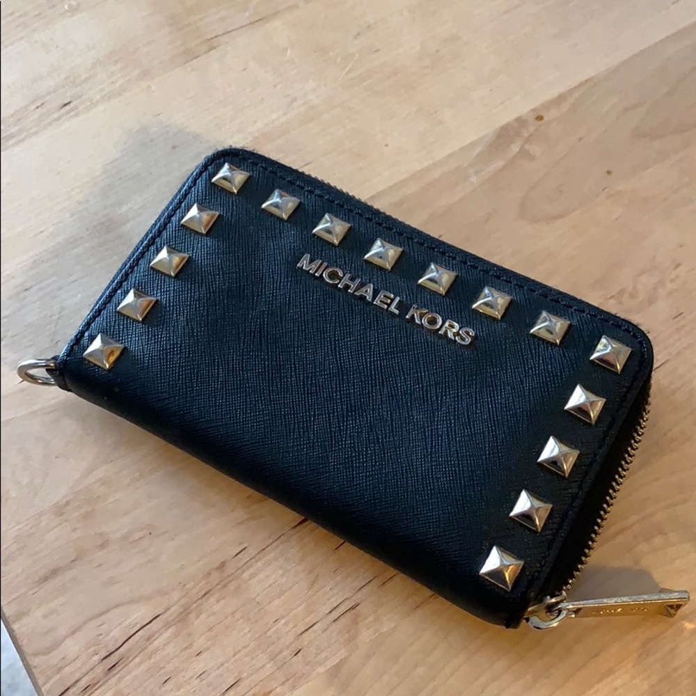 Michael Kors leather stud wallet black